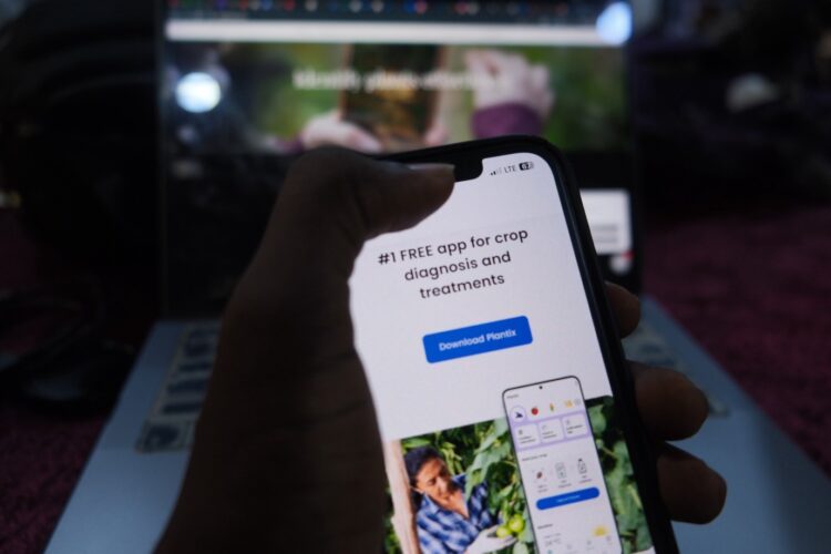 Community radio, AI app aid in African farmers’ crop woes